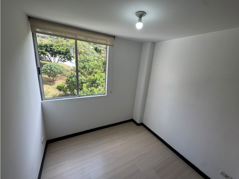 Apartamento en arriendo en El Trianon, Medellín · foto 13 de 22