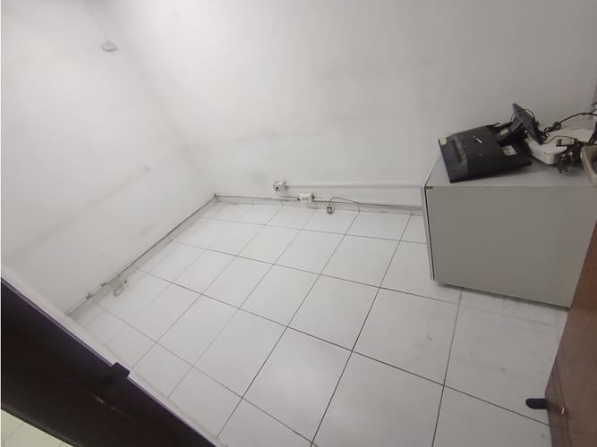 Bodega en arriendo en Caribe, Medellín, 250 m² · foto 23 de 24