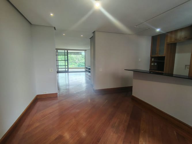 Apartamento de 2 alcobas en arriendo en La Aguacatala, Medellín, 180 m² · foto 8 de 17