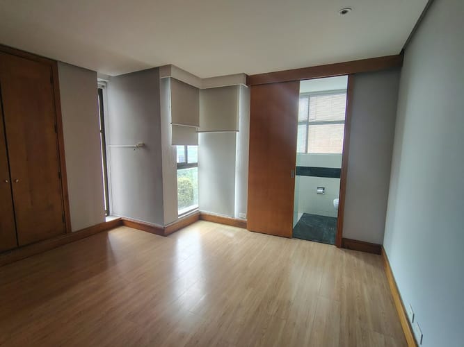 Apartamento de 2 alcobas en arriendo en La Aguacatala, Medellín, 180 m² · foto 11 de 17
