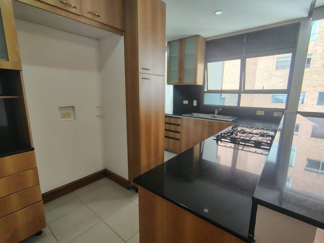 Apartamento de 2 alcobas en arriendo en La Aguacatala, Medellín, 180 m² · foto 4 de 17