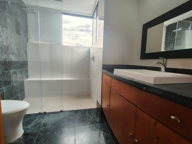 Apartamento de 2 alcobas en arriendo en La Aguacatala, Medellín, 180 m² · foto 16 de 17