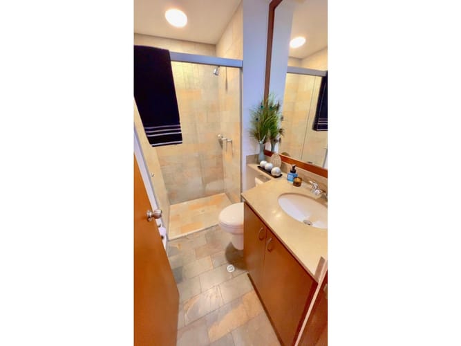 Apartamento de 2 alcobas en venta en Los Naranjos, Medellín, 118 m² · foto 12 de 12