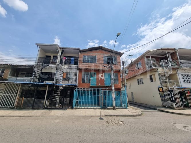 Casa de 4 alcobas en venta en Vallado, Cali, 200 m² · foto 2 de 12