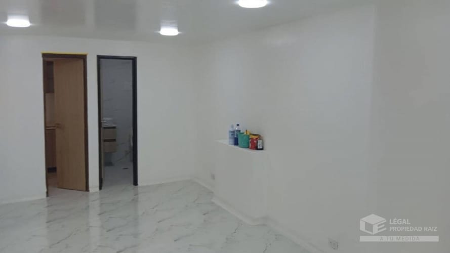 Oficina en arriendo en La Candelaria, Medellín, 58 m² · foto 4 de 6
