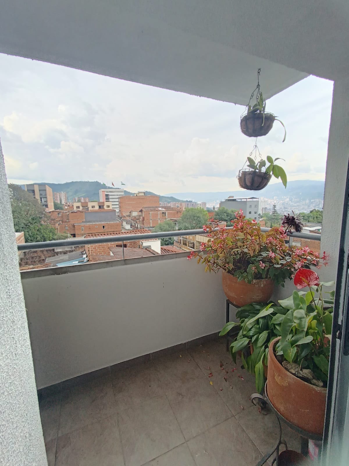 Apartamento en venta en Caqueta, La Estrella · foto 3 de 5