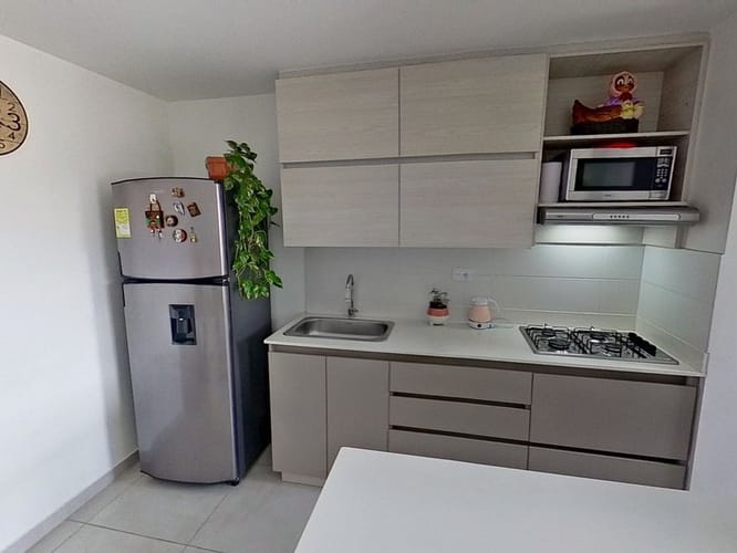 Apartamento de 3 alcobas en venta en Vegas De La Doctora, Sabaneta, 69 m² · foto 3 de 10
