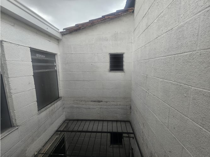 Casa de 3 alcobas en venta en Monteclaro, Medellín, 58 m² · foto 21 de 24