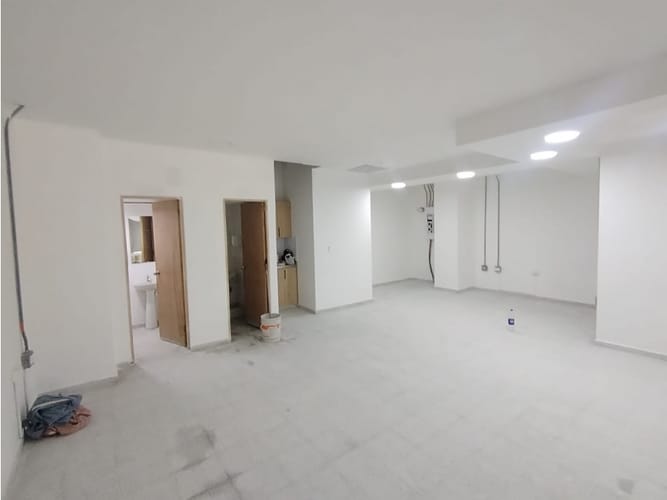 Local en arriendo en Las Acacias, Medellín, 250 m² · foto 4 de 19