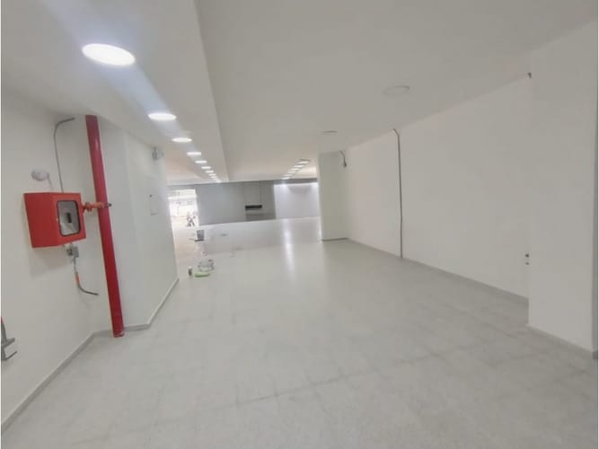 Local en arriendo en Las Acacias, Medellín, 250 m² · foto 8 de 19