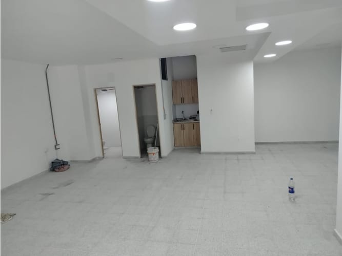 Local en arriendo en Las Acacias, Medellín, 250 m² · foto 13 de 19