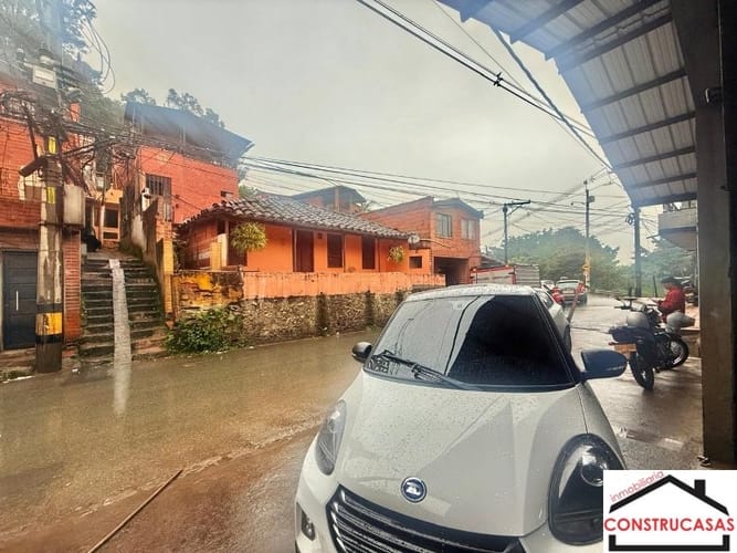 Bodega en arriendo en Belén Altavista, Medellín, 400 m² · foto 4 de 6