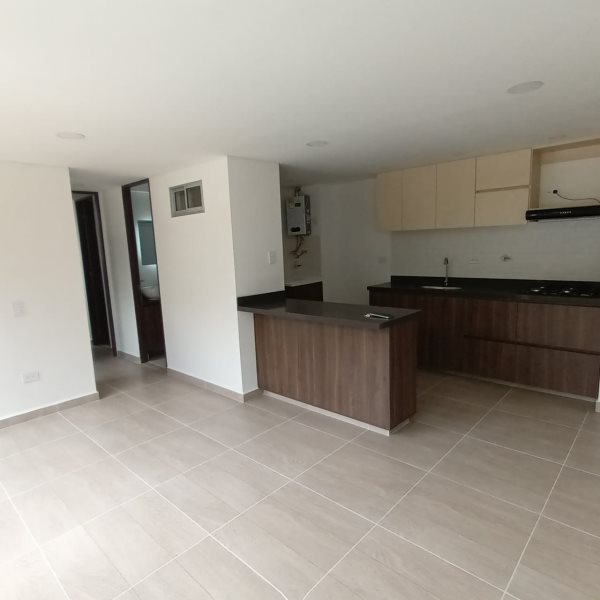 Apartamento en arriendo en Cuatro Esquinas, Rionegro · foto 3 de 11