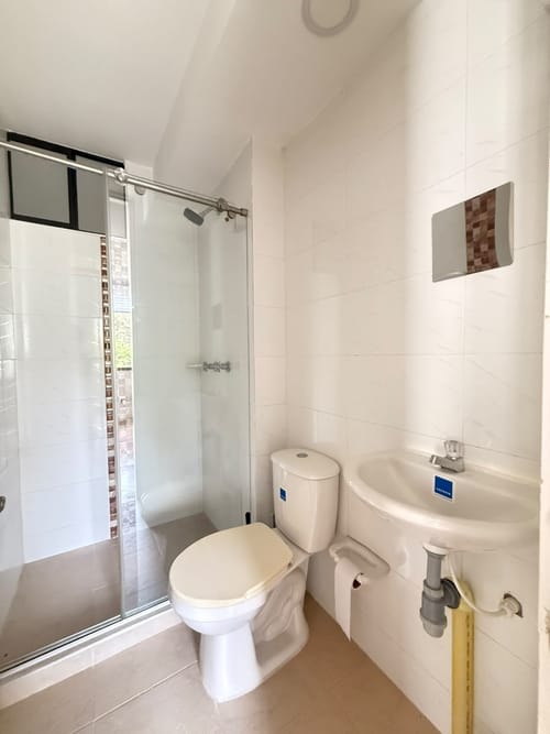 Apartamento de 2 alcobas en venta en Las Palmas, Ricaurte, 58 m² · foto 11 de 15