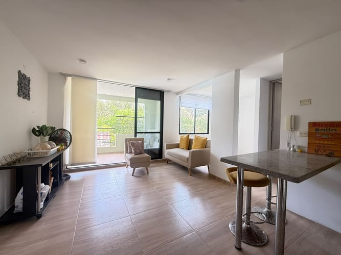 Apartamento de 2 alcobas en venta en Las Palmas, Ricaurte, 58 m² · foto 5 de 15