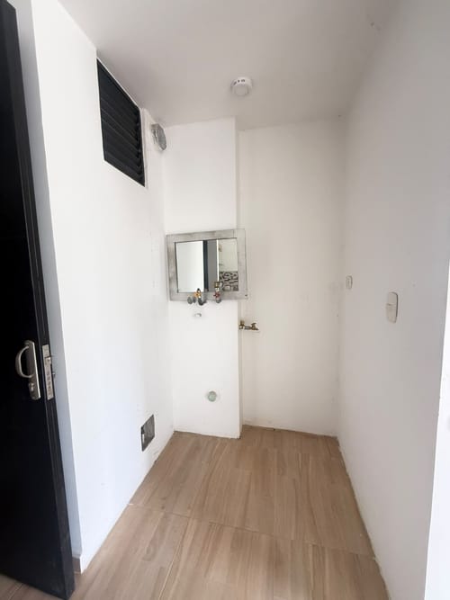 Apartamento de 2 alcobas en venta en Las Palmas, Ricaurte, 58 m² · foto 12 de 15