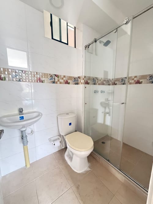 Apartamento de 2 alcobas en venta en Las Palmas, Ricaurte, 58 m² · foto 13 de 15