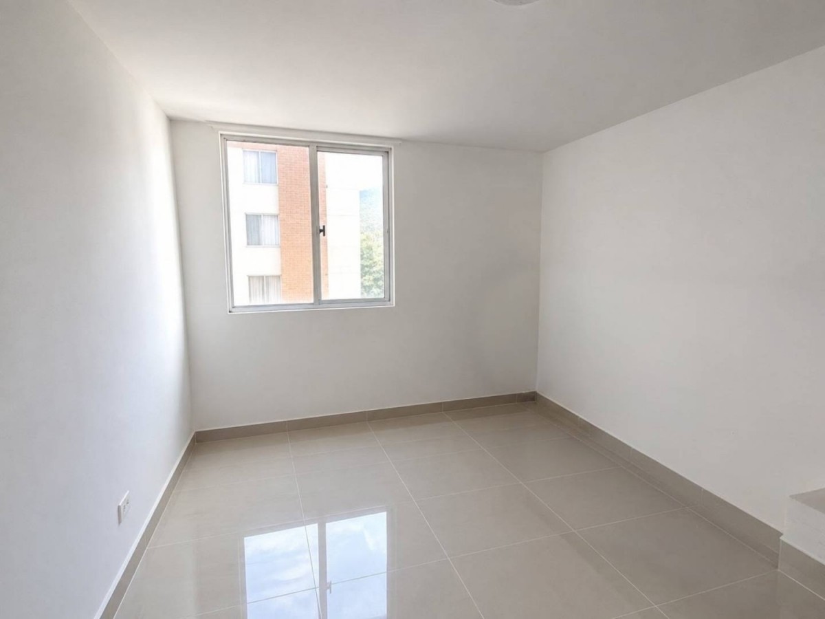 Apartamento en venta en La Gabriela, Medellín · foto 11 de 15