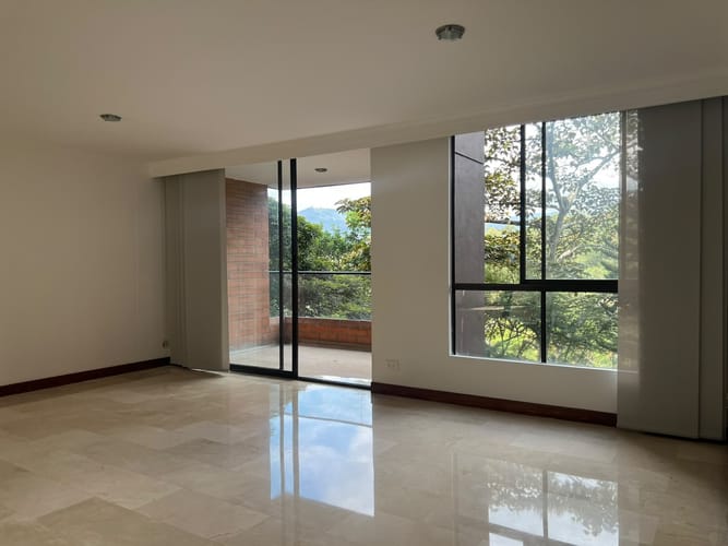 Apartamento de 3 alcobas en arriendo en Santa María De Los Ángeles, Medellín, 143 m² · foto 3 de 17