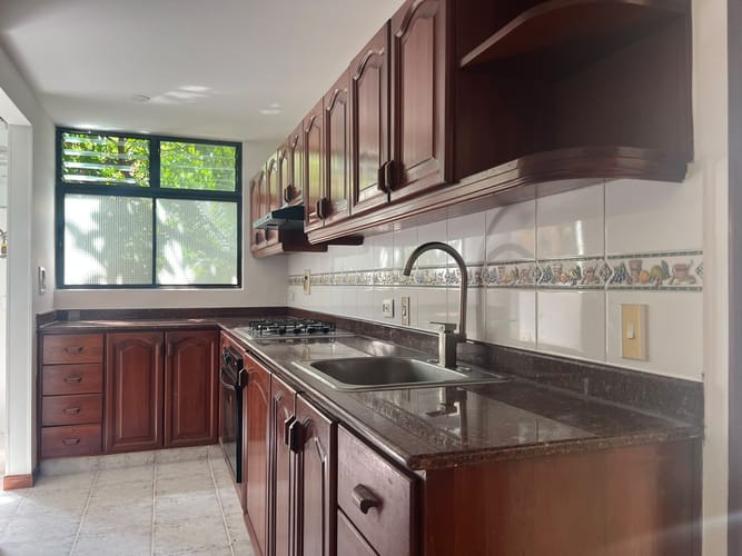 Apartamento de 3 alcobas en arriendo en Santa María De Los Ángeles, Medellín, 143 m² · foto 5 de 17