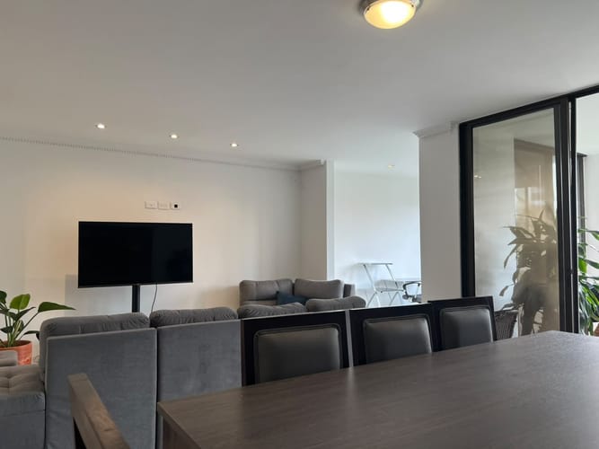 Apartamento de 3 alcobas en arriendo en El Poblado, Medellín, 127 m² · foto 3 de 19
