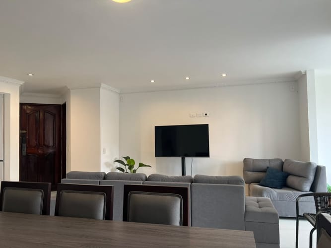 Apartamento de 3 alcobas en arriendo en El Poblado, Medellín, 127 m² · foto 13 de 19