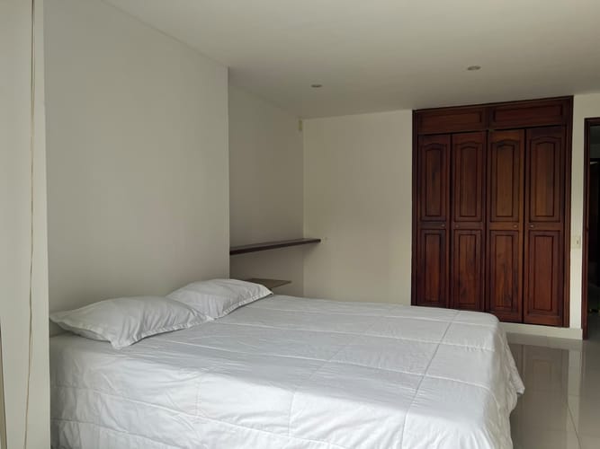 Apartamento de 3 alcobas en arriendo en El Poblado, Medellín, 127 m² · foto 11 de 19