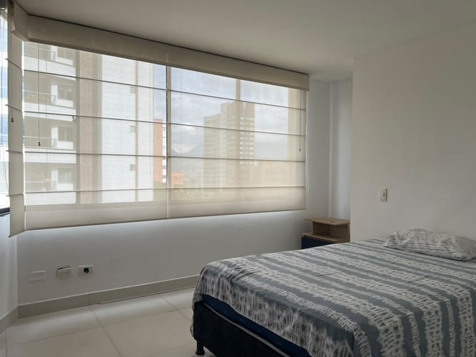 Apartamento de 3 alcobas en arriendo en El Poblado, Medellín, 127 m² · foto 16 de 19