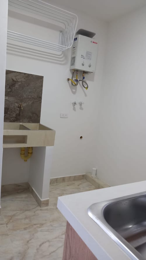Apartaestudio en arriendo en El Campestre, Medellín, 40 m² · foto 8 de 9