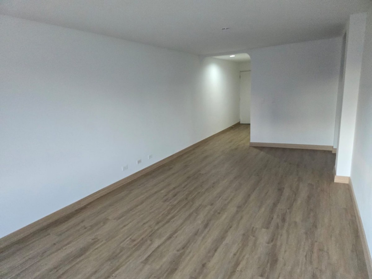 Apartamento en venta en Puente Largo, Bogotá · foto 3 de 24