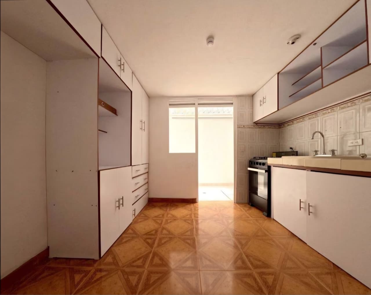 Casa en venta en Portales Del Monte, Bogotá · foto 10 de 17
