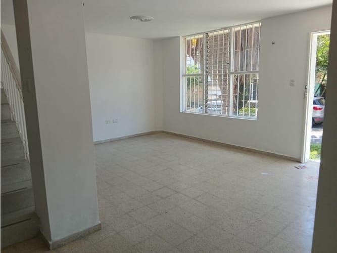 Casa de 5 alcobas en arriendo en Lorena, Medellín, 200 m² · foto 3 de 16