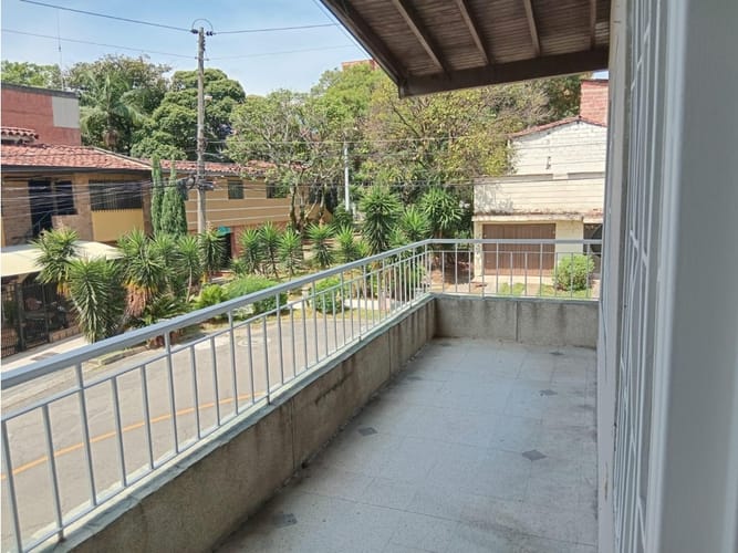 Casa de 5 alcobas en arriendo en Lorena, Medellín, 200 m² · foto 5 de 16