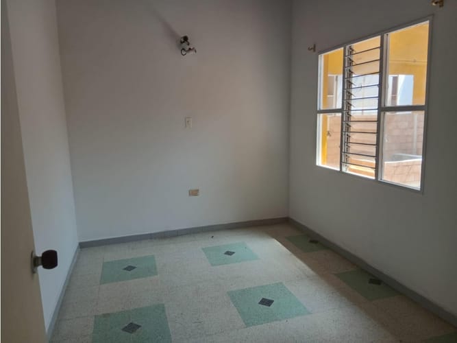 Casa de 5 alcobas en arriendo en Lorena, Medellín, 200 m² · foto 6 de 16