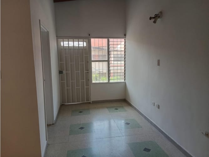 Casa de 5 alcobas en arriendo en Lorena, Medellín, 200 m² · foto 11 de 16