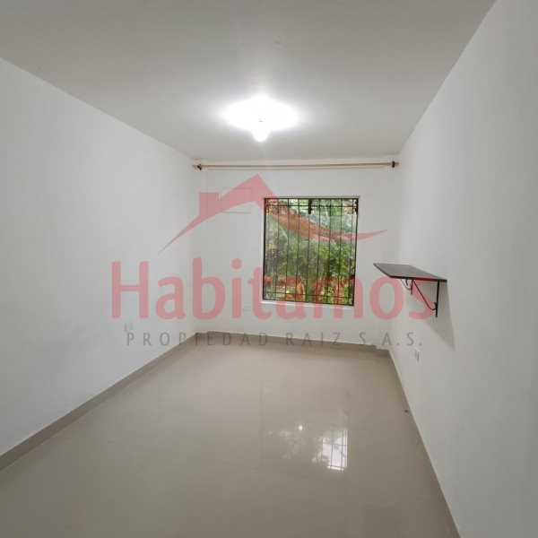 Casa en arriendo en El Dorado, Envigado · foto 7 de 15