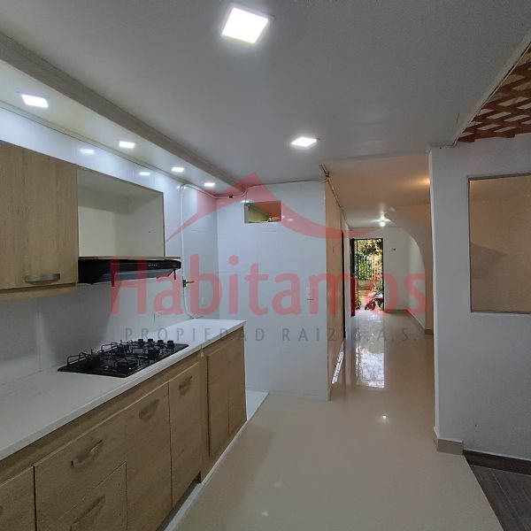 Casa en arriendo en El Dorado, Envigado · foto 11 de 15
