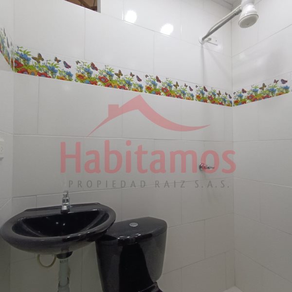 Casa en arriendo en El Dorado, Envigado · foto 14 de 15