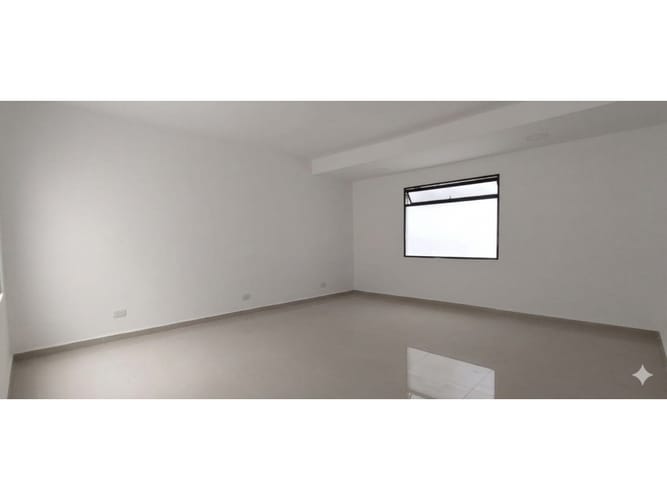 Apartamento de 4 alcobas en arriendo en La Castellana, Medellín, 180 m² · foto 5 de 18