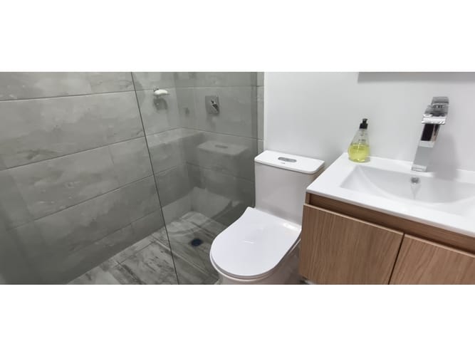 Apartamento de 4 alcobas en arriendo en La Castellana, Medellín, 180 m² · foto 13 de 18