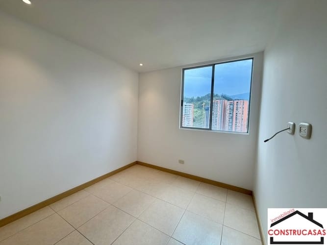 Apartamento de 3 alcobas en arriendo en San Jose, La Estrella, 92 m² · foto 12 de 21