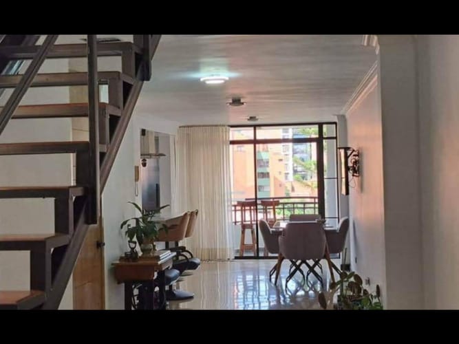 Apartamento de 4 alcobas en venta en La Castellana, Medellín, 137 m² · foto 4 de 20
