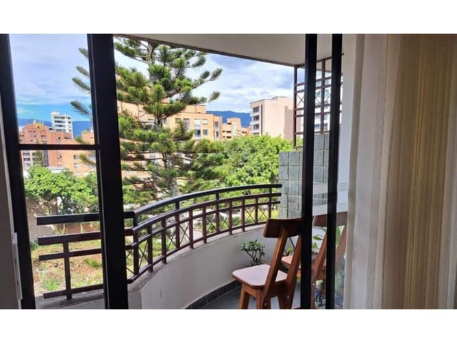 Apartamento de 4 alcobas en venta en La Castellana, Medellín, 137 m² · foto 5 de 20