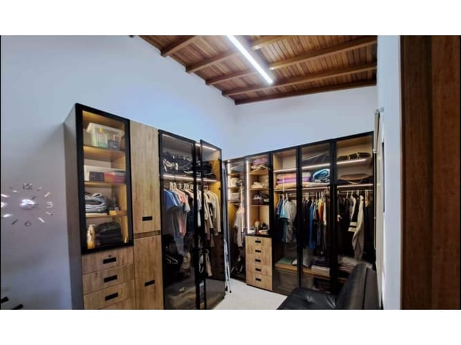 Apartamento de 4 alcobas en venta en La Castellana, Medellín, 137 m² · foto 15 de 20