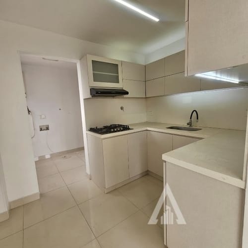 Apartamento de 4 alcobas en arriendo en El Diamante No. 2, Medellín, 160 m² · foto 12 de 24