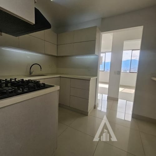 Apartamento de 4 alcobas en arriendo en El Diamante No. 2, Medellín, 160 m² · foto 14 de 24