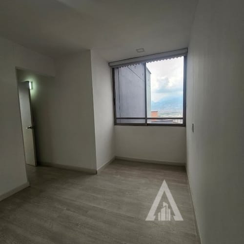 Apartamento de 4 alcobas en arriendo en El Diamante No. 2, Medellín, 160 m² · foto 20 de 24