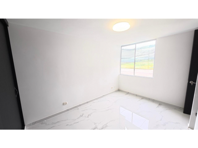Apartamento de 2 alcobas en venta en Belalcazar, Jamundí, 62 m² · foto 3 de 12