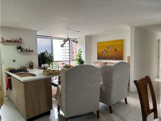 Apartamento de 3 alcobas en venta en El Poblado, Medellín, 84 m² · foto 3 de 24