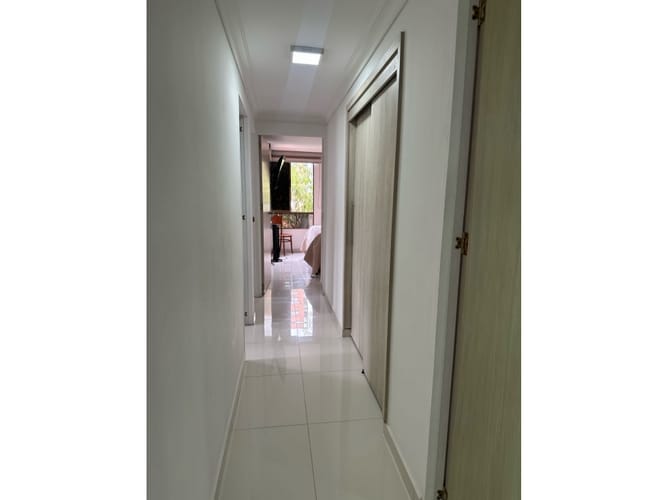 Apartamento de 3 alcobas en venta en El Poblado, Medellín, 84 m² · foto 12 de 24